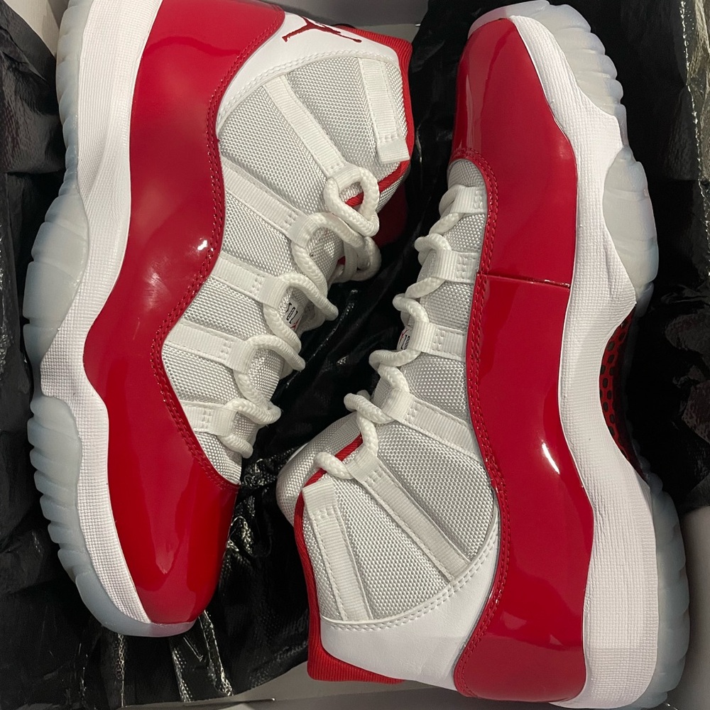 Retro Jordan 11 cherry - Picture 4 of 6